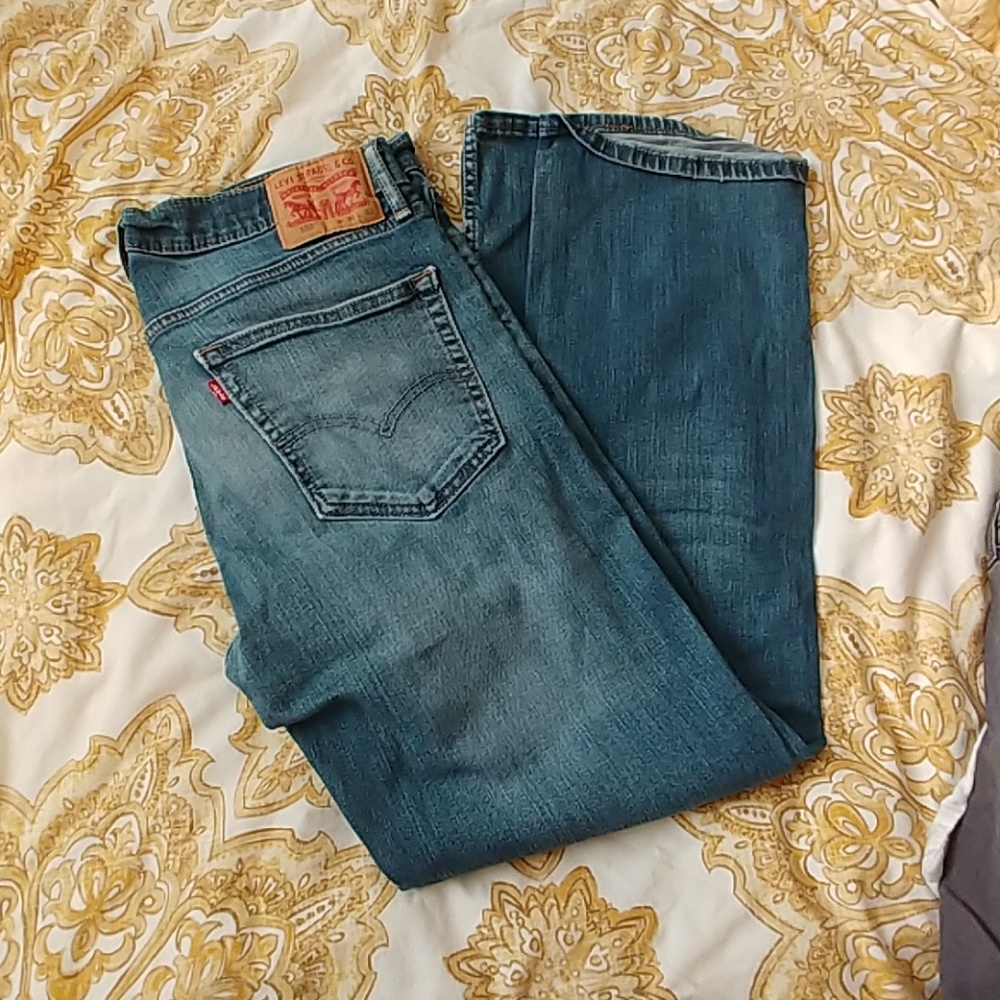 Levi's 559 jeans 36/32 nice worn markings